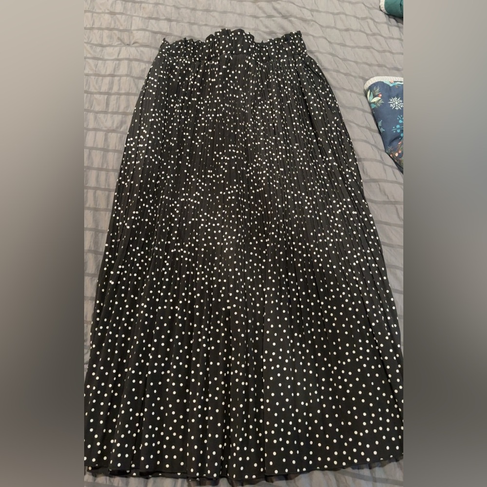 Black Polka Dot Pleated Skirt
